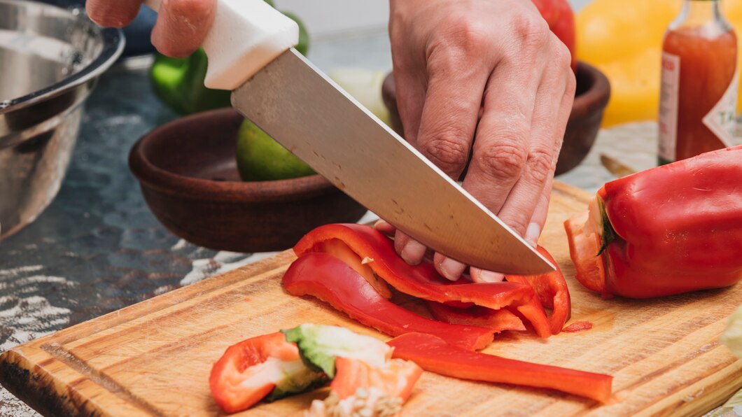Jak wykorzystać obierane warzywa w codziennym gotowaniu: Przepisy i porady